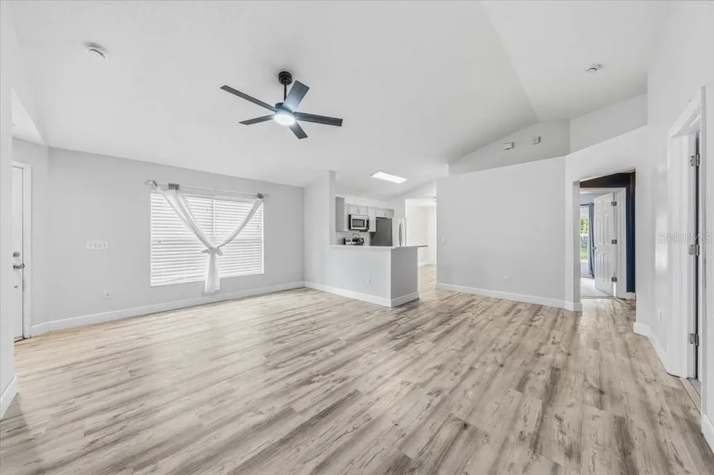 5863 Meadowpark Place Lithia FL 33547