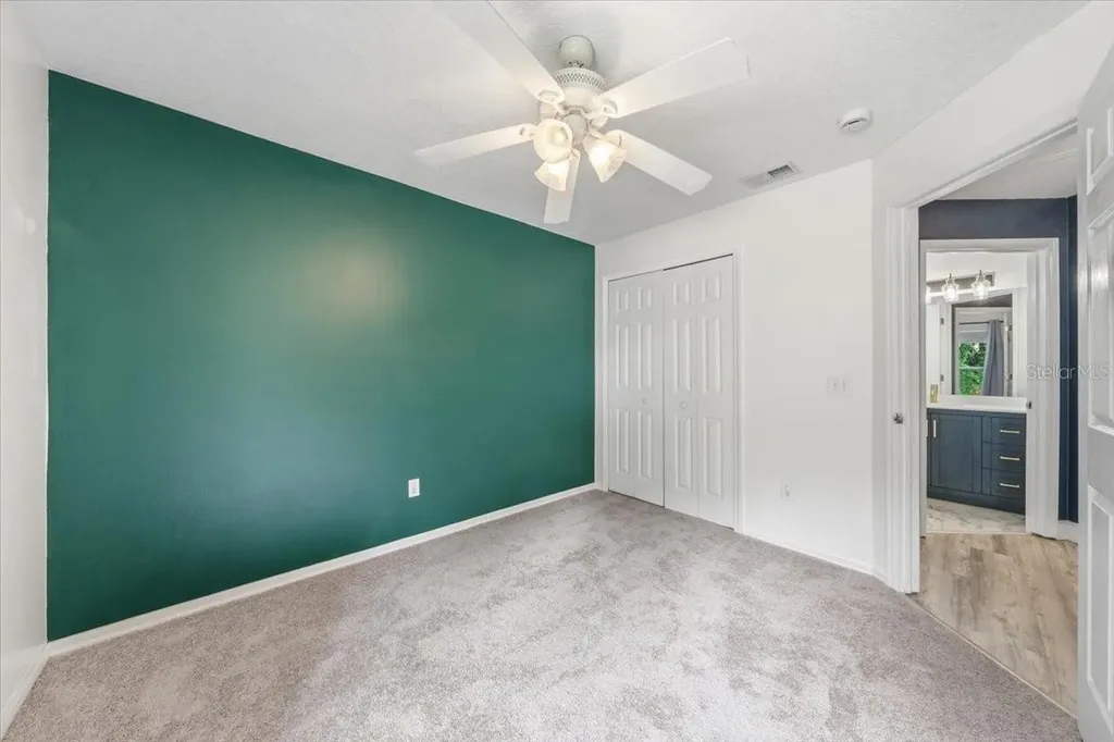 5863 Meadowpark Place Lithia FL 33547
