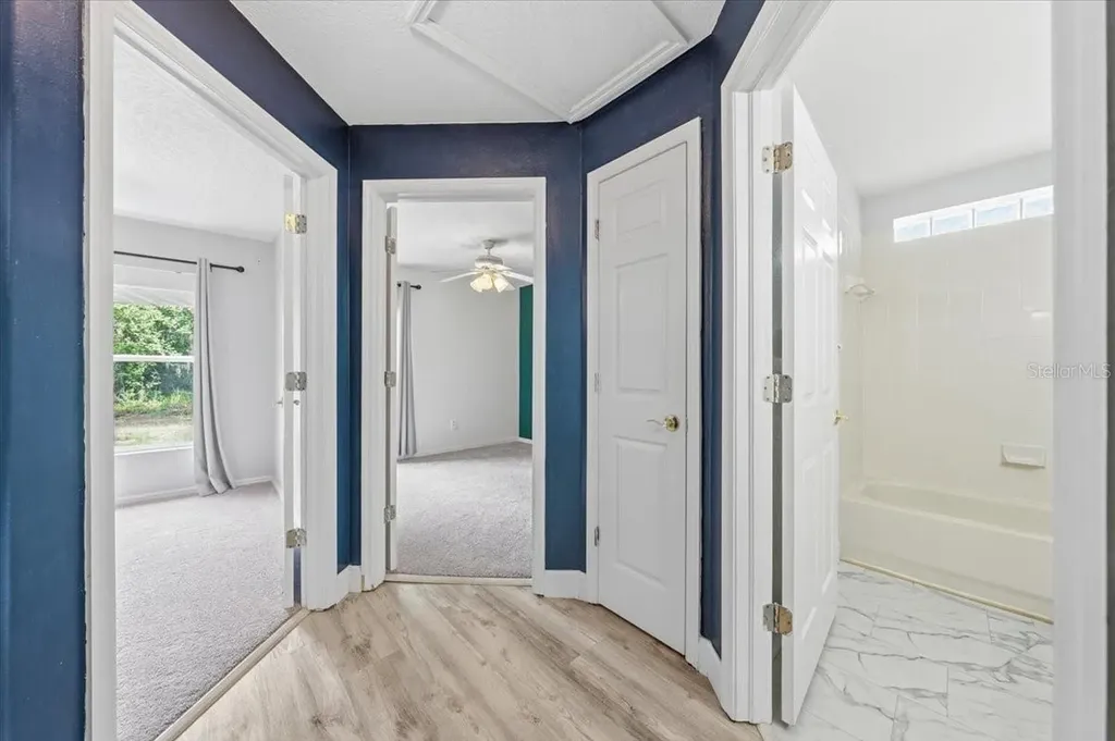 5863 Meadowpark Place Lithia FL 33547