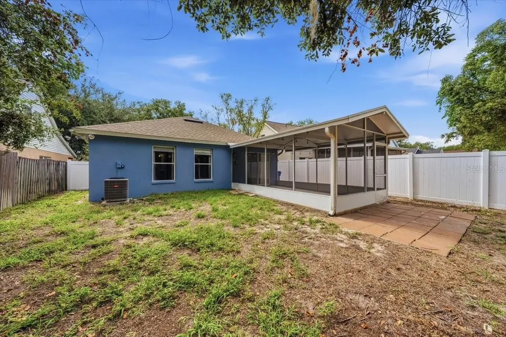 5863 Meadowpark Place Lithia FL 33547