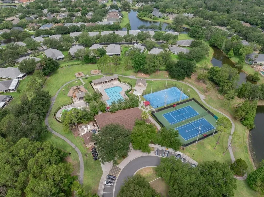 5863 Meadowpark Place Lithia FL 33547