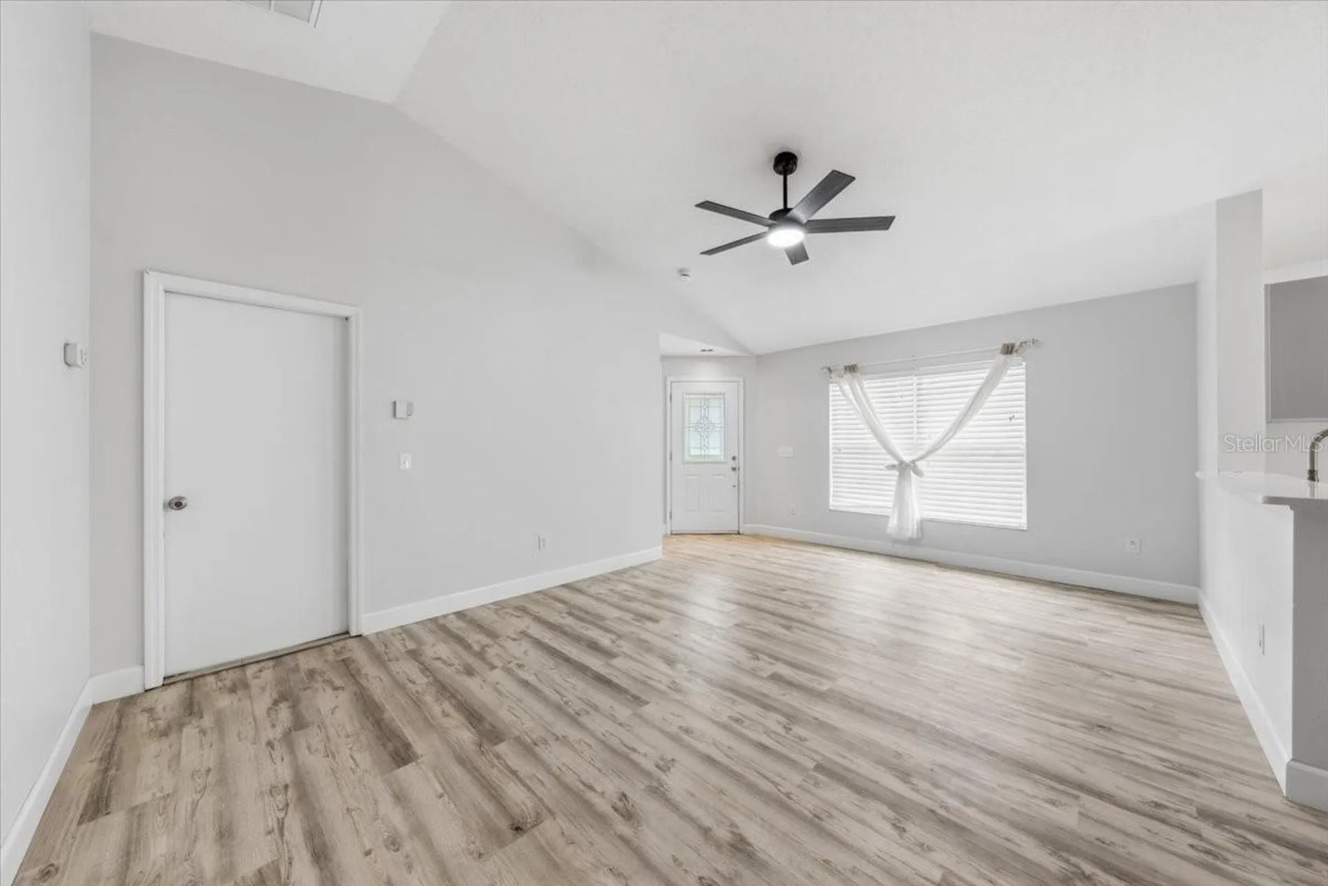 5863 Meadowpark Place Lithia FL 33547