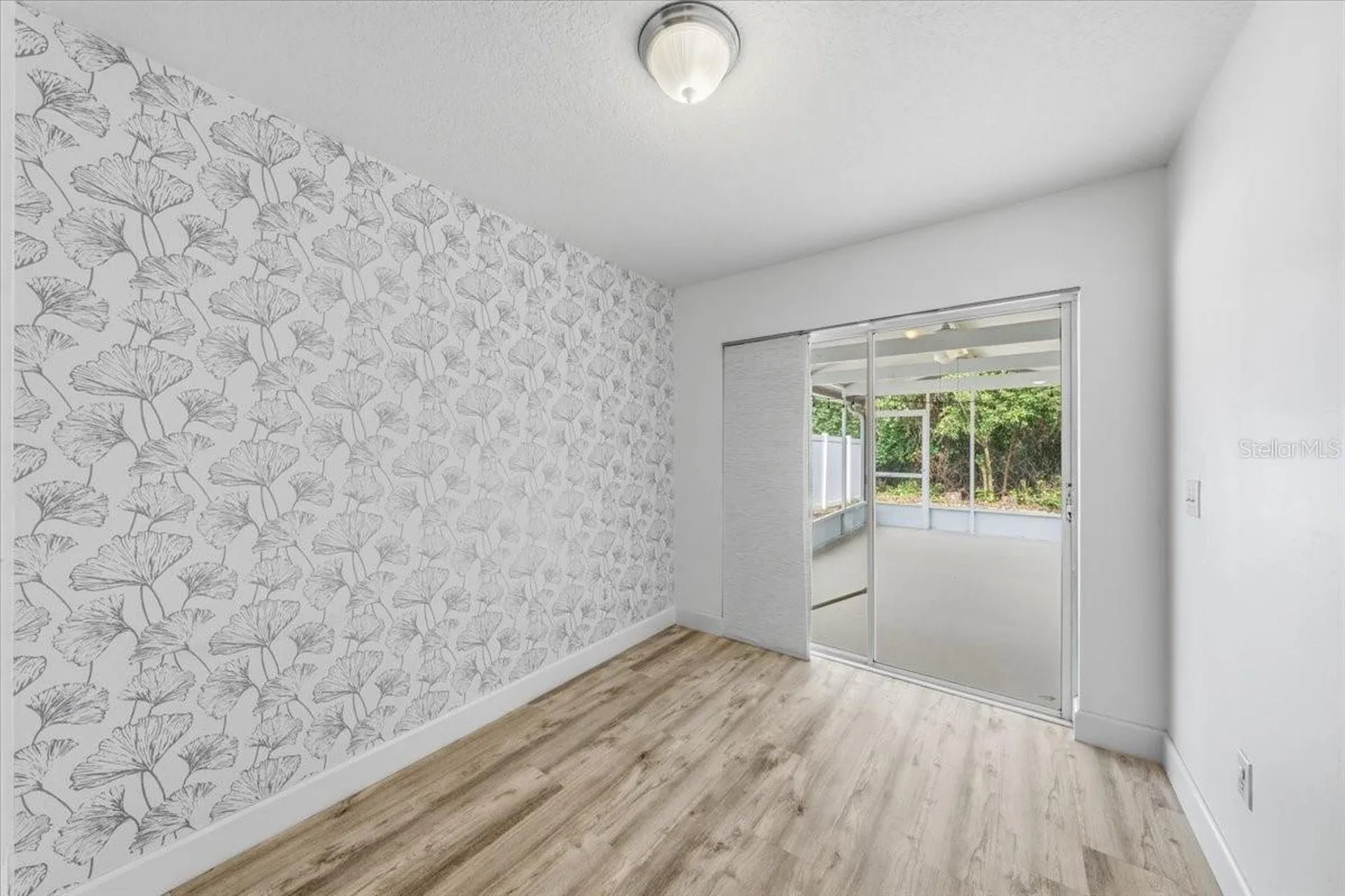 5863 Meadowpark Place Lithia FL 33547