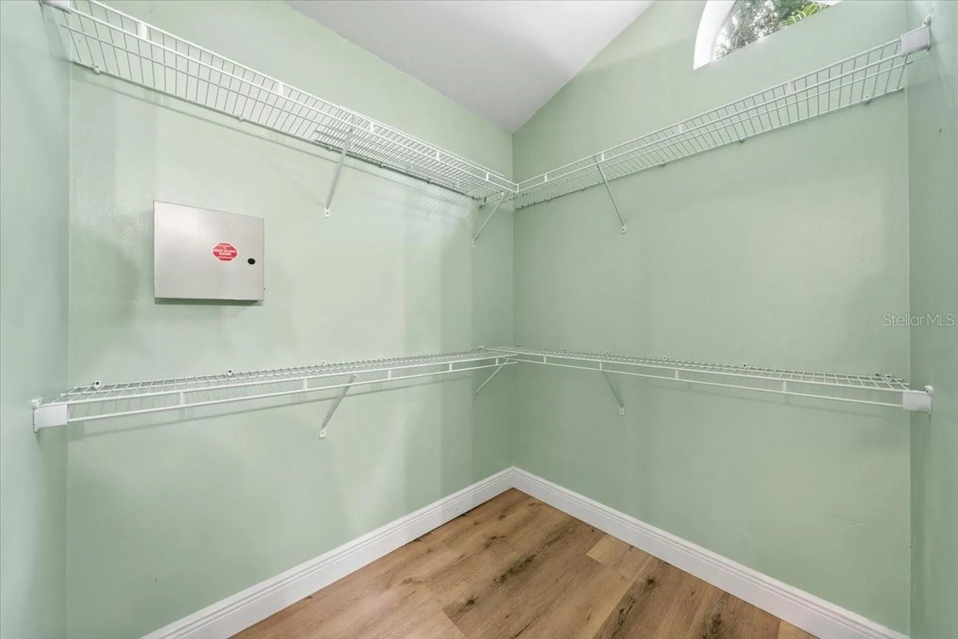 5863 Meadowpark Place Lithia FL 33547