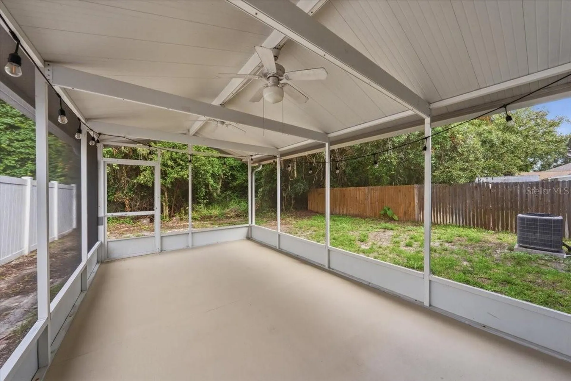 5863 Meadowpark Place Lithia FL 33547