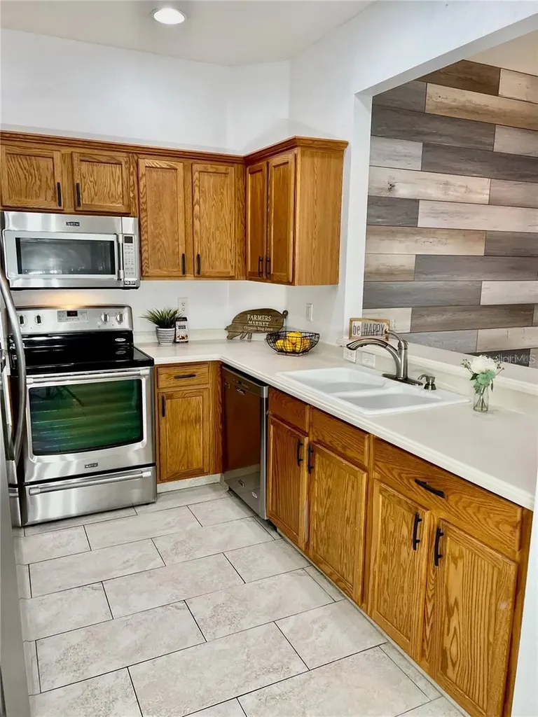3762 Parkridge Circle Sarasota FL 34243