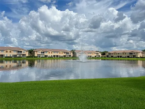 3762 Parkridge Circle Sarasota FL 34243