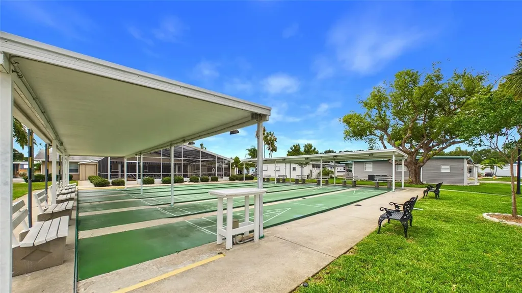 7901 40th Avenue N St Petersburg FL 33709