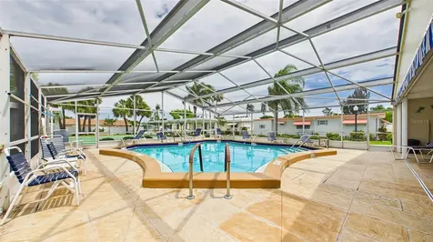 7901 40th Avenue N St Petersburg FL 33709