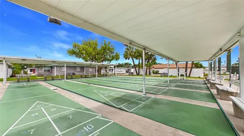 7901 40th Avenue N St Petersburg FL 33709
