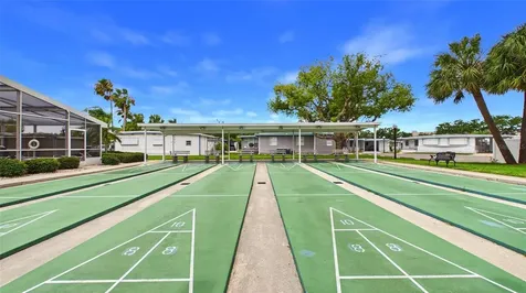 7901 40th Avenue N St Petersburg FL 33709