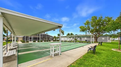 7901 40th Avenue N St Petersburg FL 33709