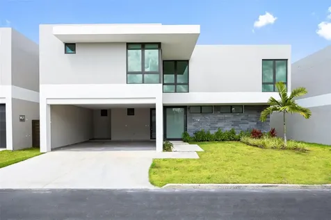 Riviera Parkview 135 Salonga Street Bayamon PR 00961