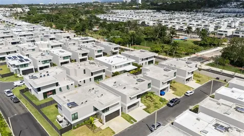 Riviera Parkview 135 Salonga Street Bayamon PR 00961