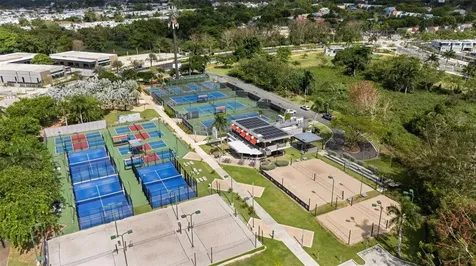 Riviera Parkview 135 Salonga Street Bayamon PR 00961