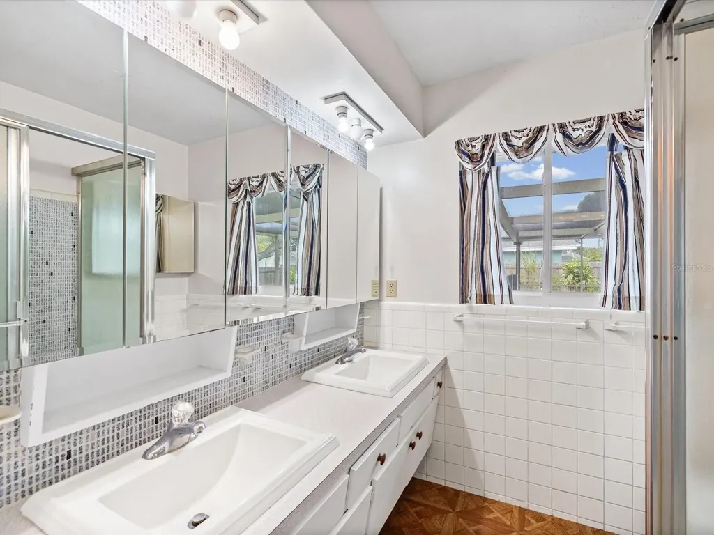 1754 Great Brikhill Road Clearwater FL 33755