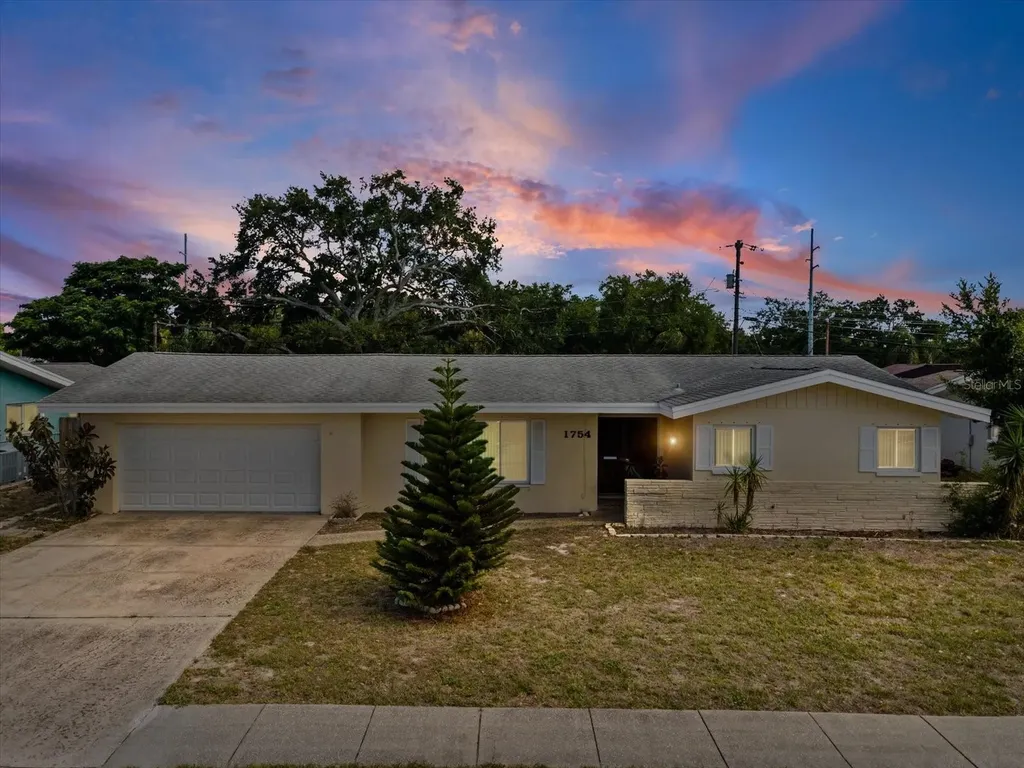 1754 Great Brikhill Road Clearwater FL 33755