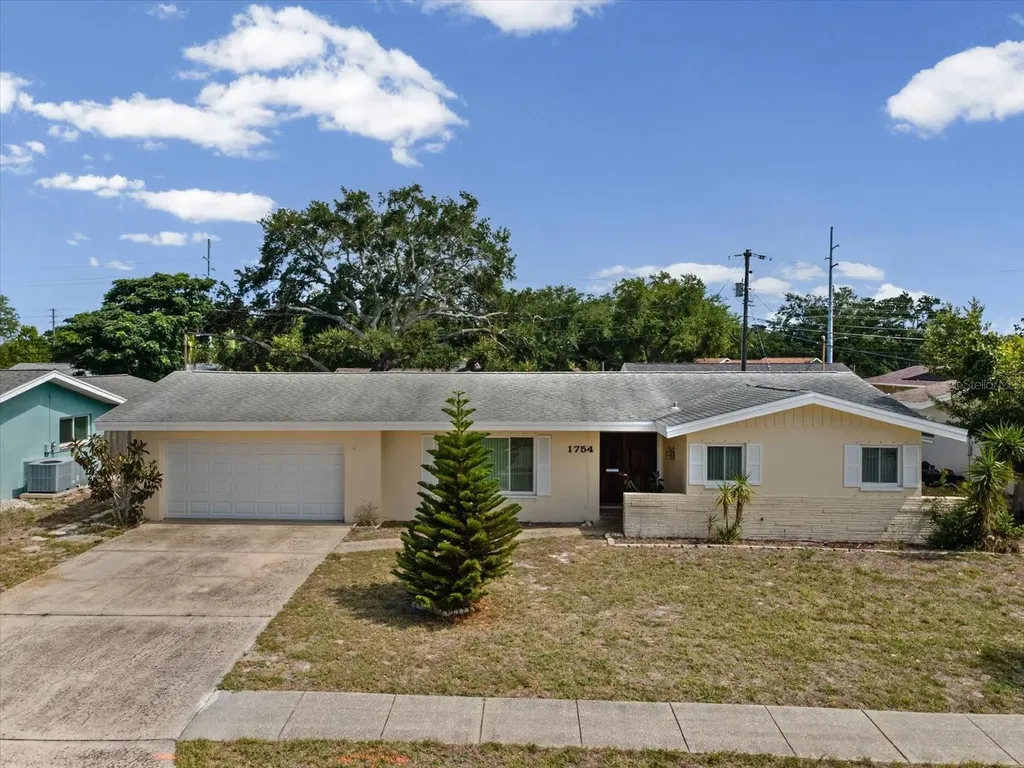 1754 Great Brikhill Road Clearwater FL 33755