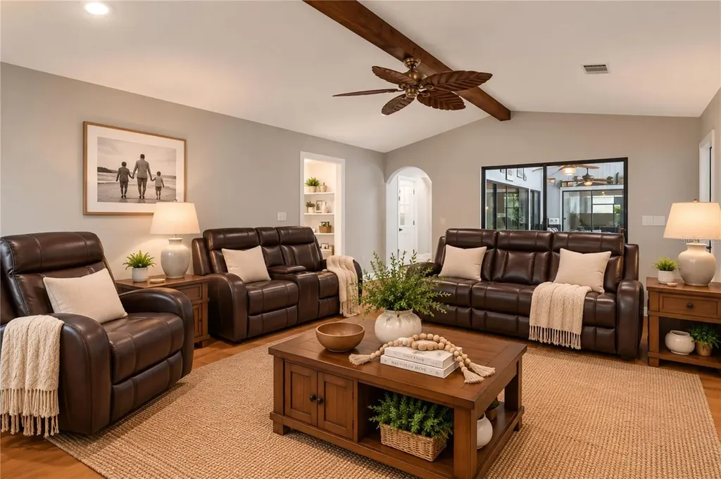 2827 Shadow Wood Court Kissimmee FL 34746