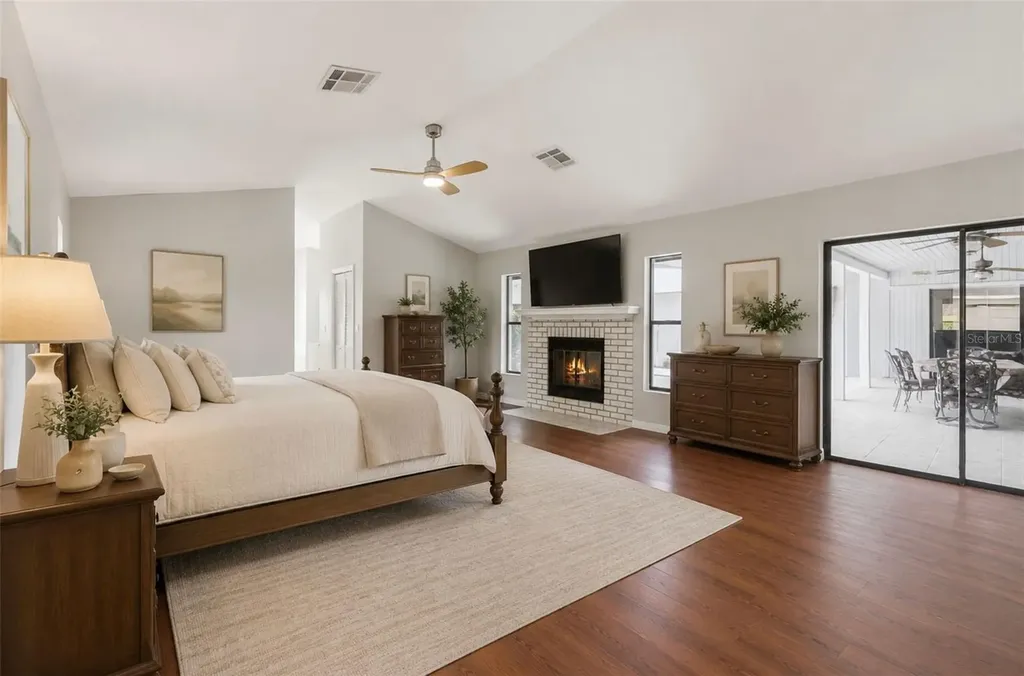 2827 Shadow Wood Court Kissimmee FL 34746