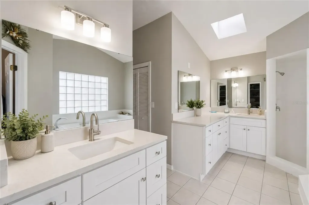 2827 Shadow Wood Court Kissimmee FL 34746