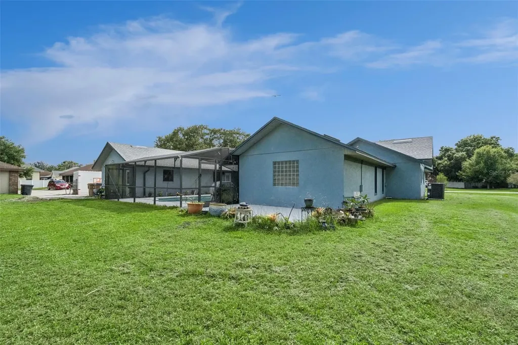 2827 Shadow Wood Court Kissimmee FL 34746