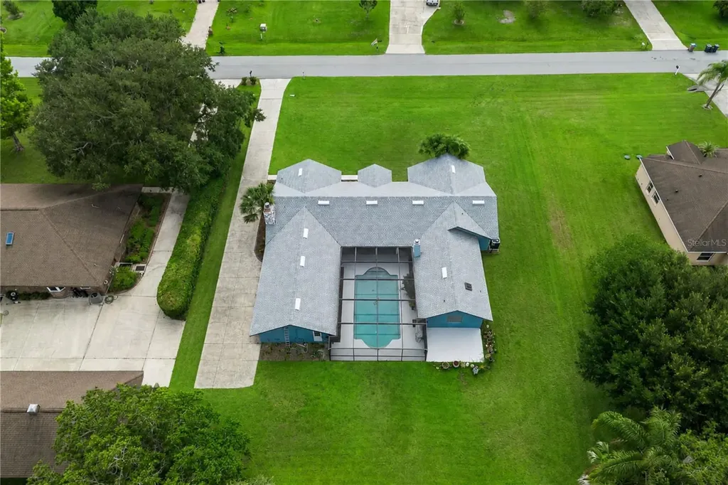 2827 Shadow Wood Court Kissimmee FL 34746