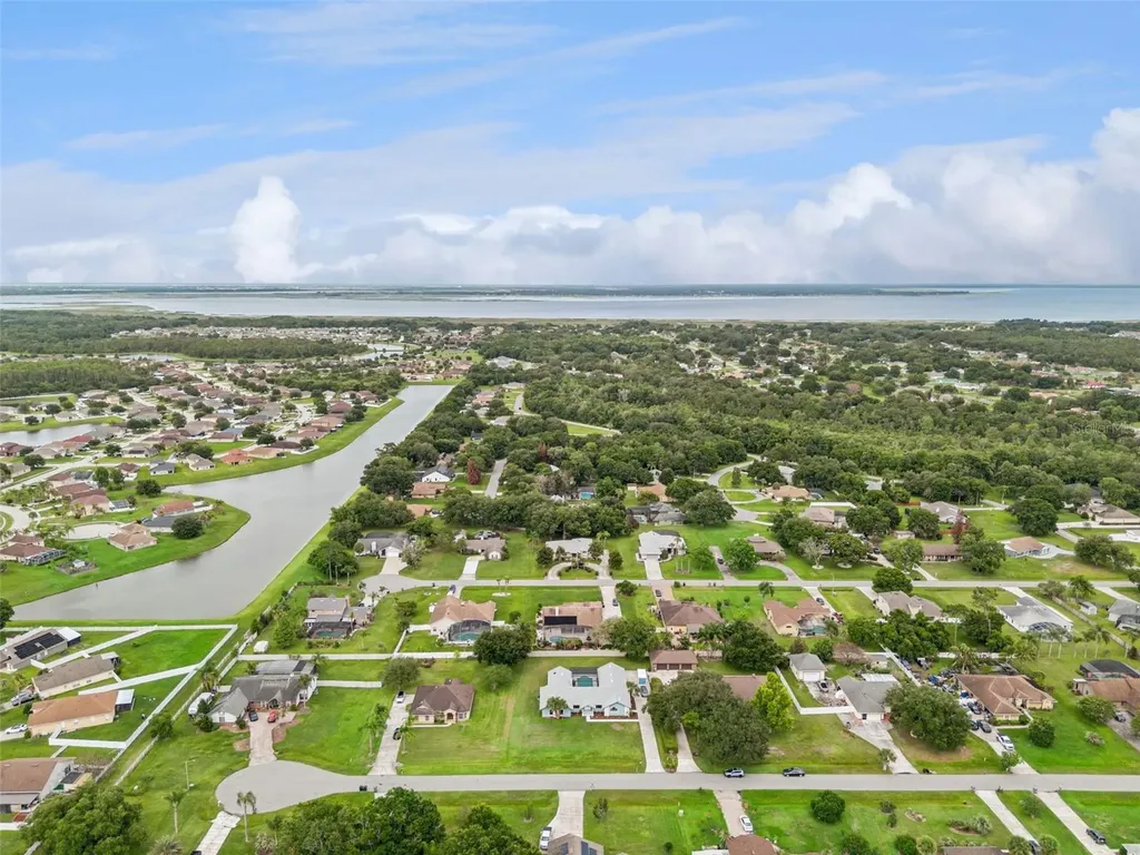 2827 Shadow Wood Court Kissimmee FL 34746
