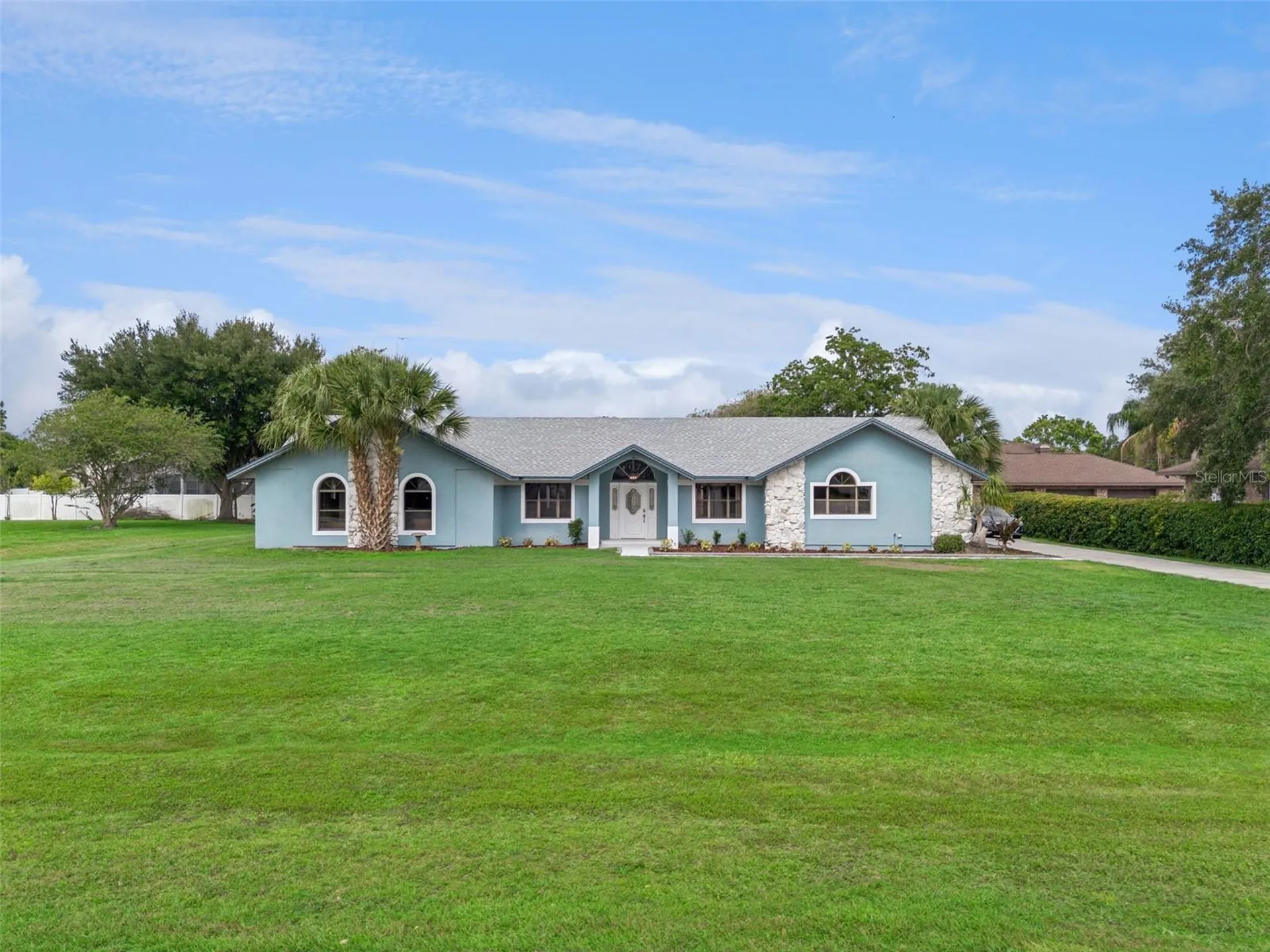 2827 Shadow Wood Court Kissimmee FL 34746