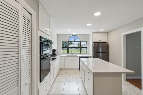 2827 Shadow Wood Court Kissimmee FL 34746