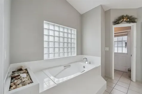2827 Shadow Wood Court Kissimmee FL 34746