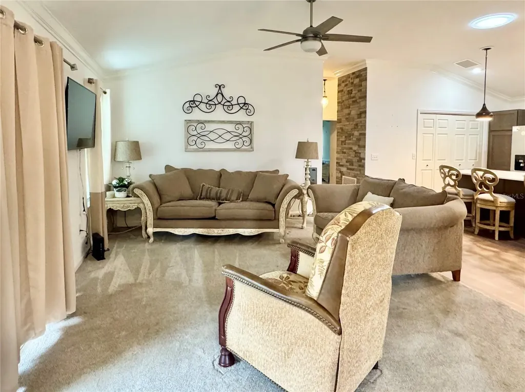 810 Roseapple Avenue Lady Lake FL 32159