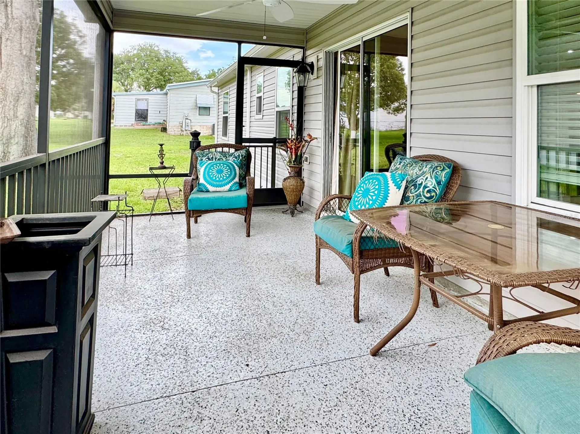 810 Roseapple Avenue Lady Lake FL 32159