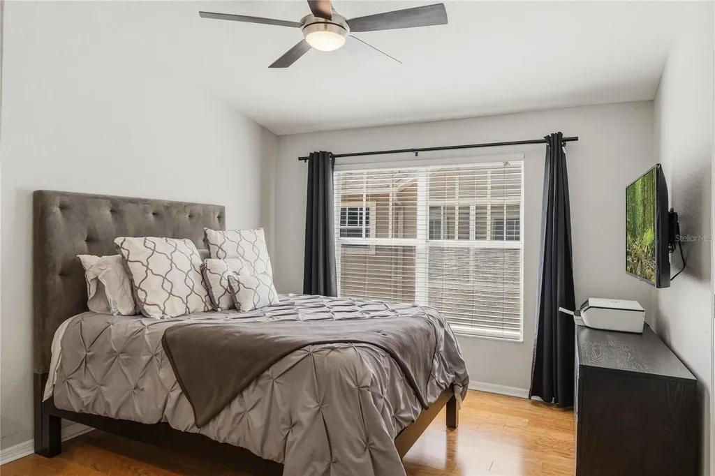 2403 W Palm Drive Tampa FL 33629