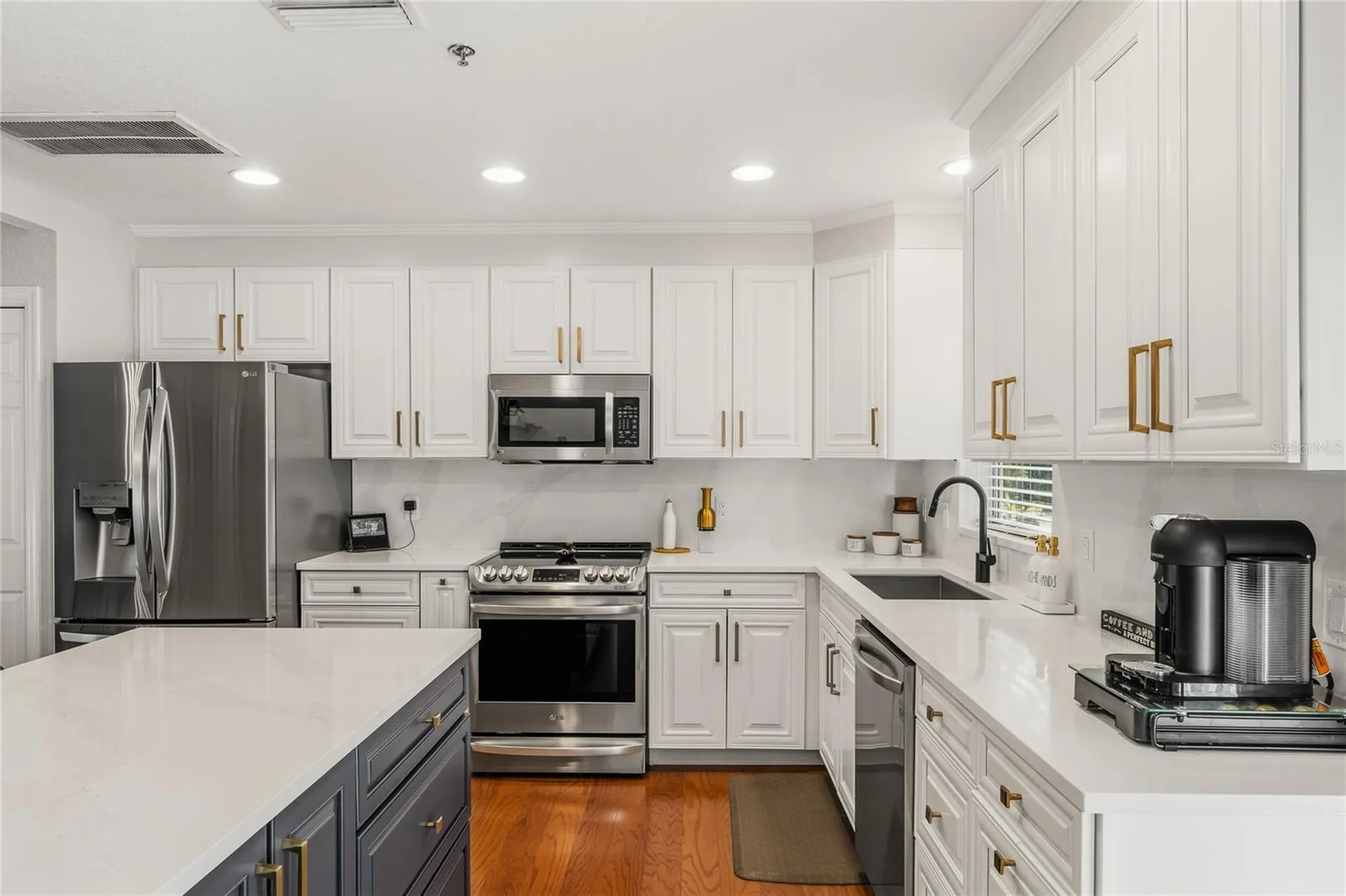 2403 W Palm Drive Tampa FL 33629