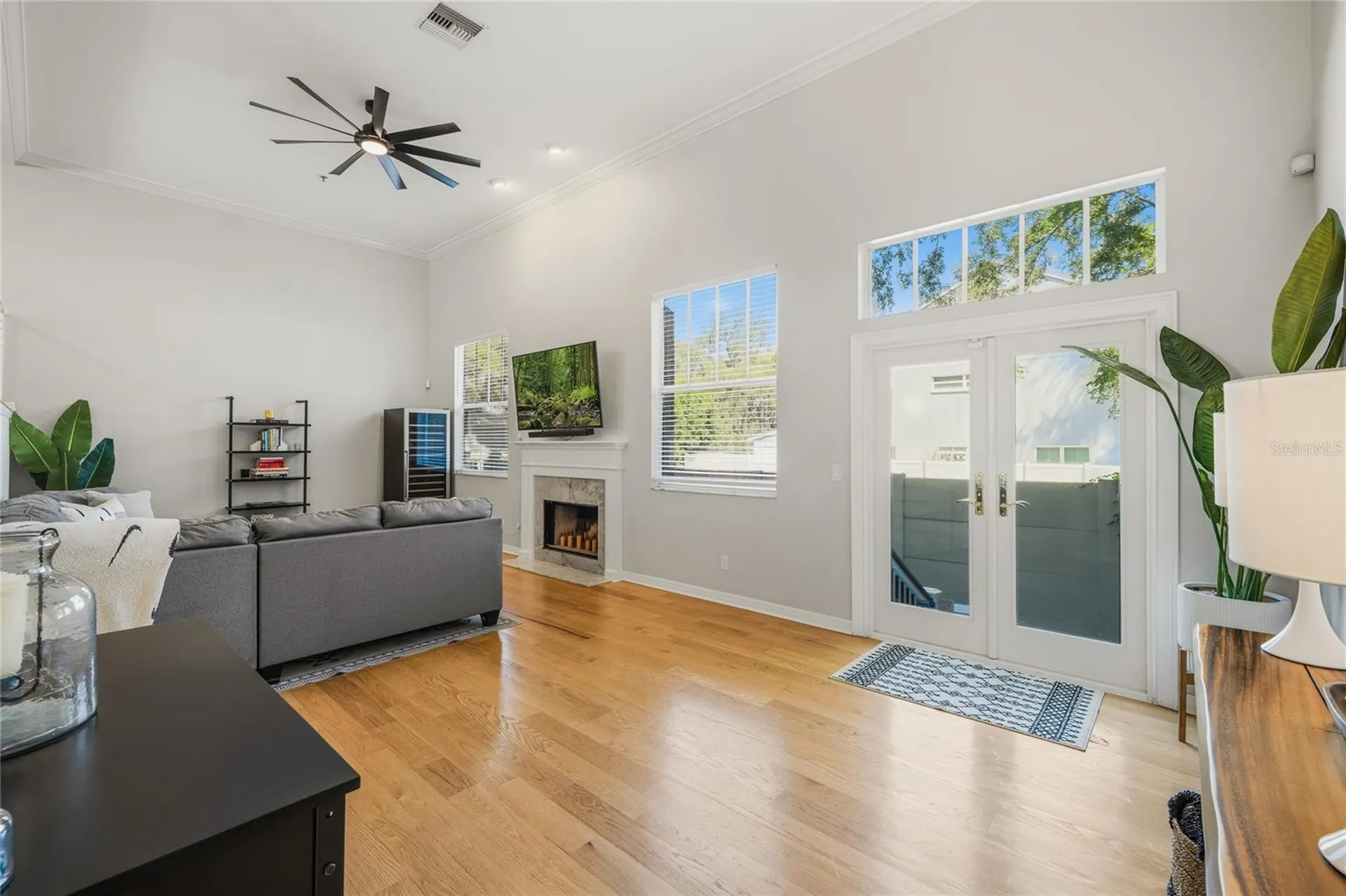 2403 W Palm Drive Tampa FL 33629