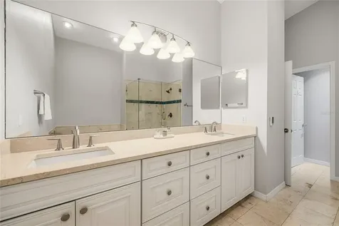 2403 W Palm Drive Tampa FL 33629
