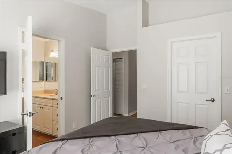 2403 W Palm Drive Tampa FL 33629