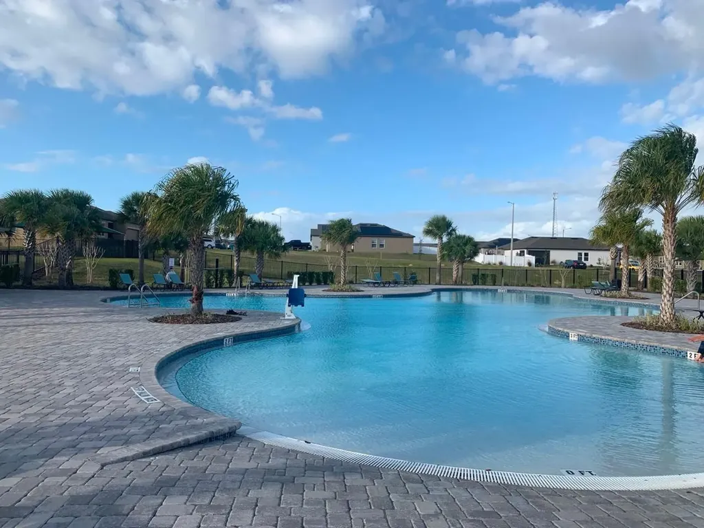 5043 Royal Point Avenue Kissimmee FL 34746