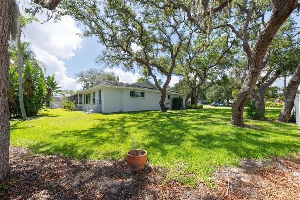 1350 Fairway Drive Dunedin FL 34698