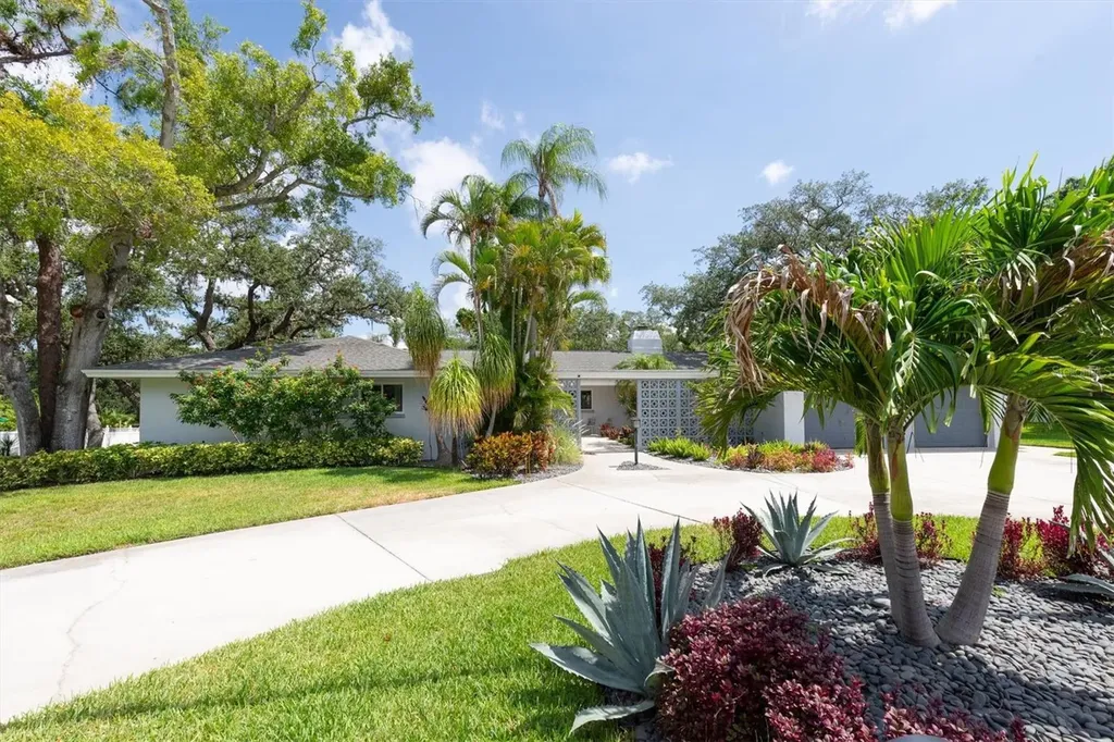 1350 Fairway Drive Dunedin FL 34698