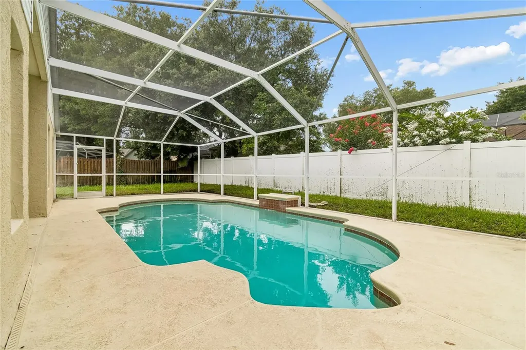 3041 Beaver Pond Trail Valrico FL 33596