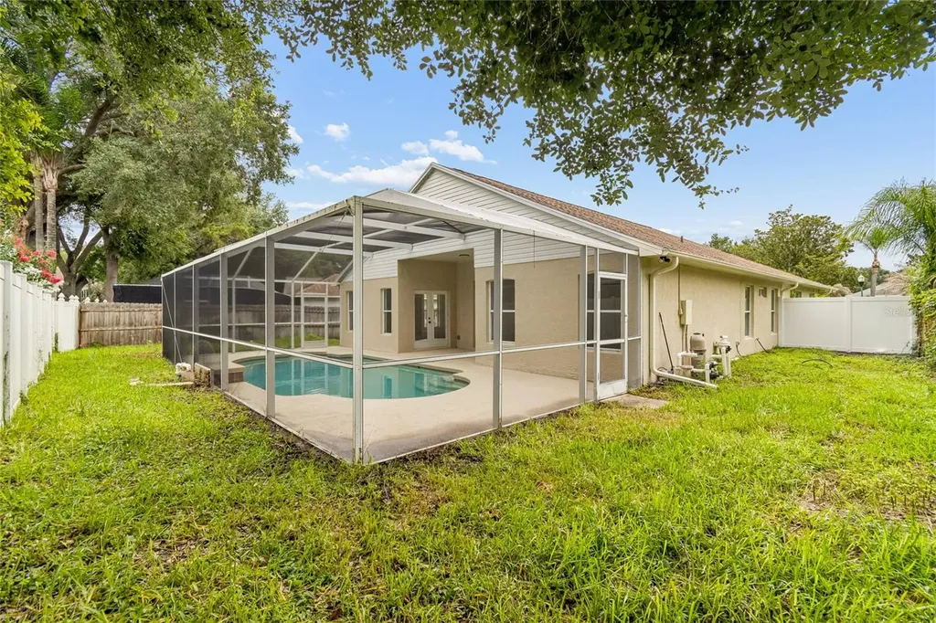 3041 Beaver Pond Trail Valrico FL 33596