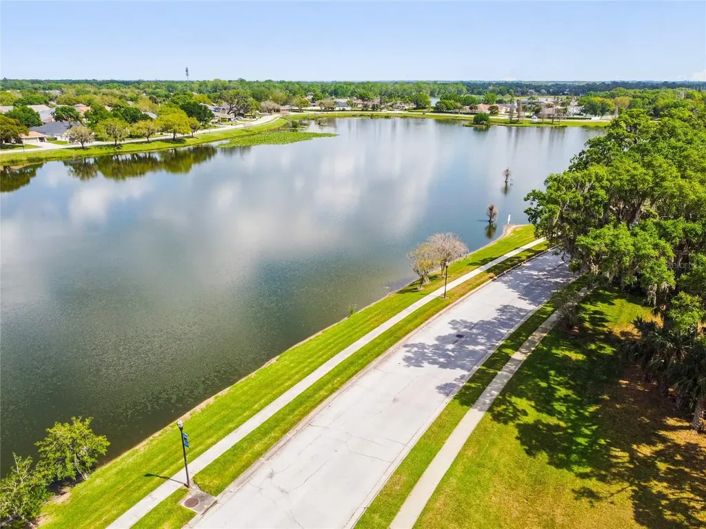 3041 Beaver Pond Trail Valrico FL 33596