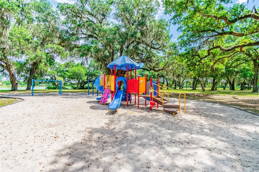 3041 Beaver Pond Trail Valrico FL 33596