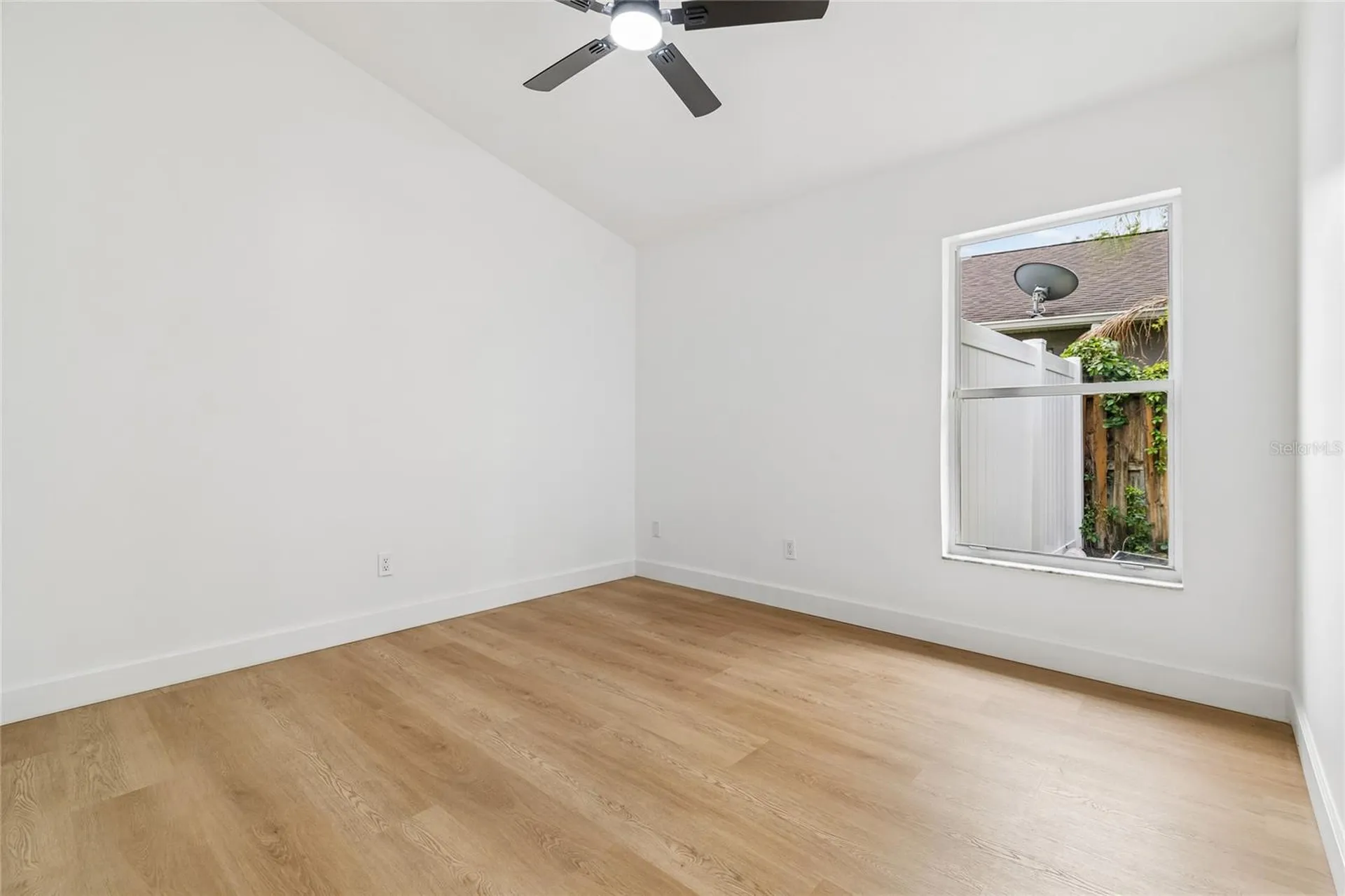3041 Beaver Pond Trail Valrico FL 33596