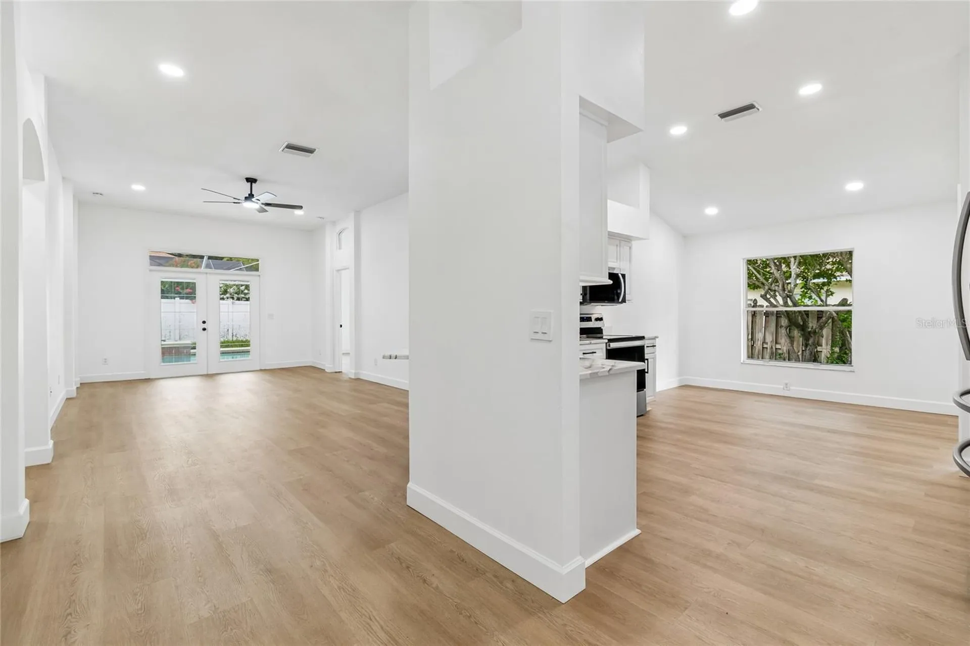 3041 Beaver Pond Trail Valrico FL 33596