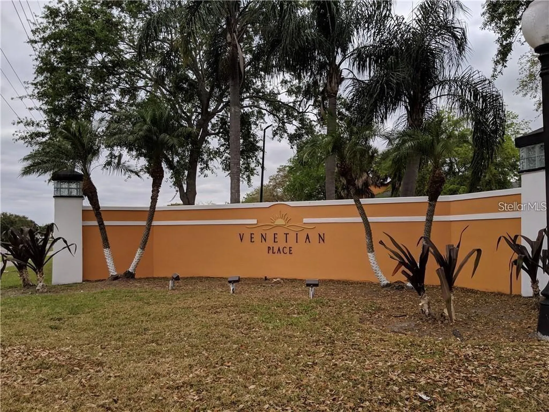 4572 Commander Drive Orlando FL 32822