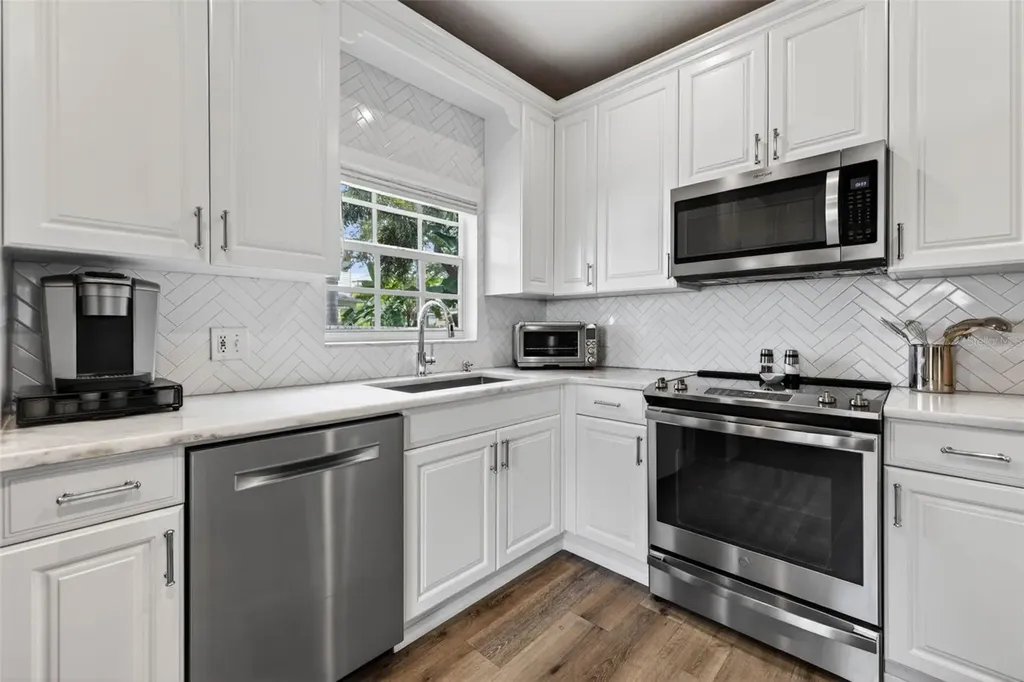6007 S Russell Street Tampa FL 33611
