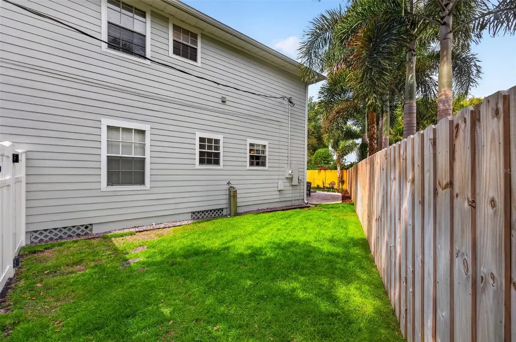 6007 S Russell Street Tampa FL 33611
